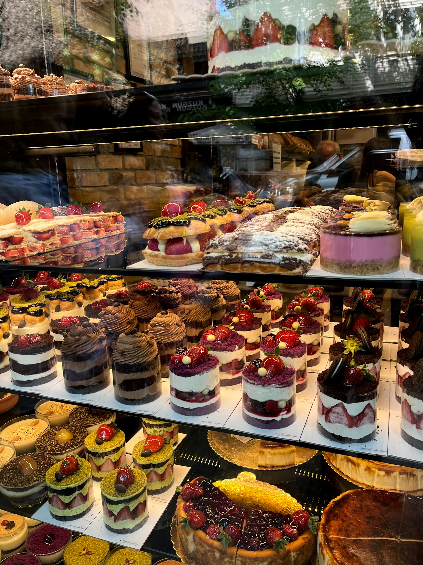 Vitrina de tortas y postres individuales